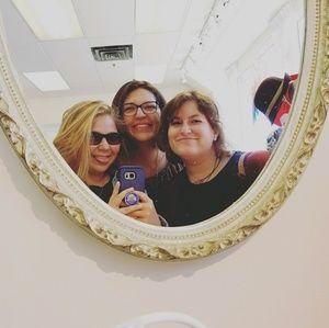 Meet your Posher, Devyn